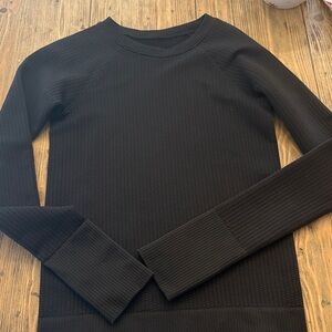 Lululemon Rest Less pullover  Black Crewneck Top